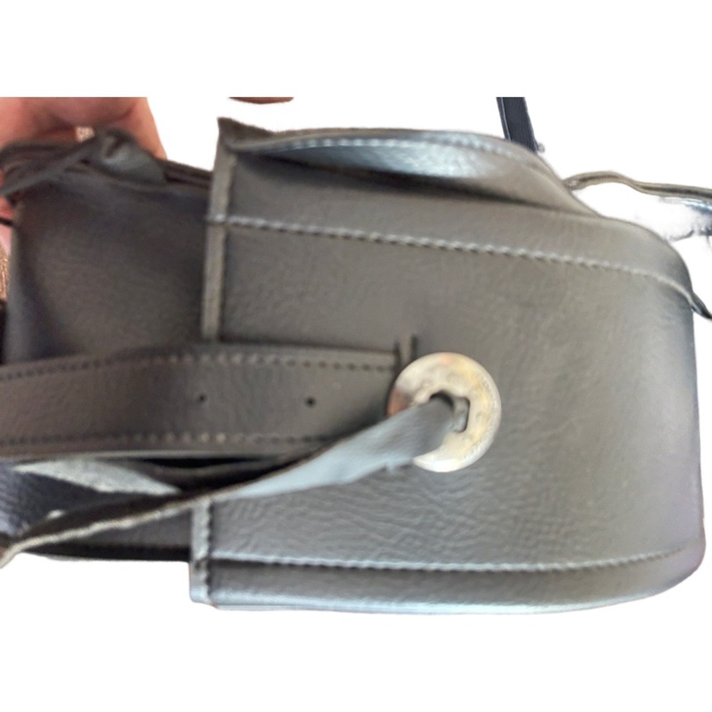 ALL AMERICAN RIDER, EXTRA-LARGE “FUTURA 2000” SLANT SADDLEBAG - Picture 7 of 8